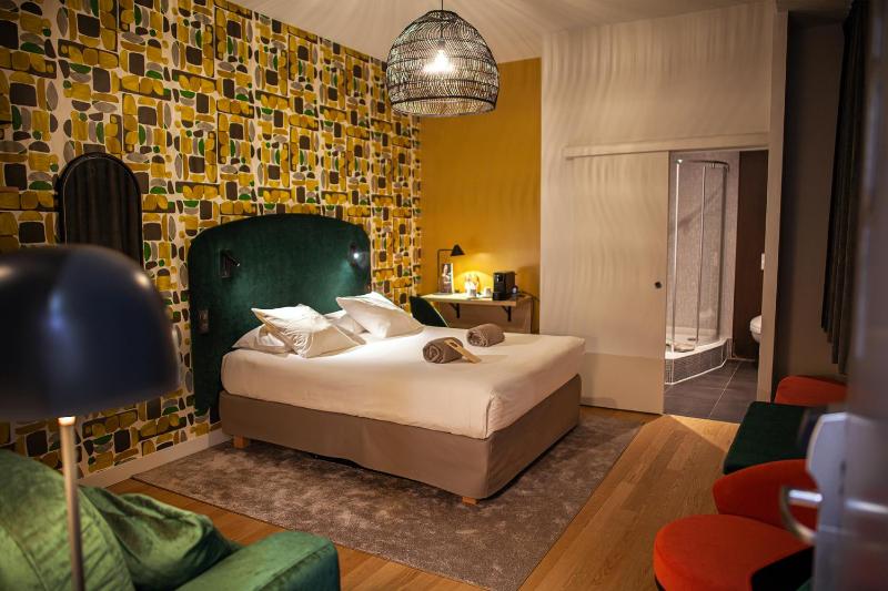 Privilege Triple Room image 1