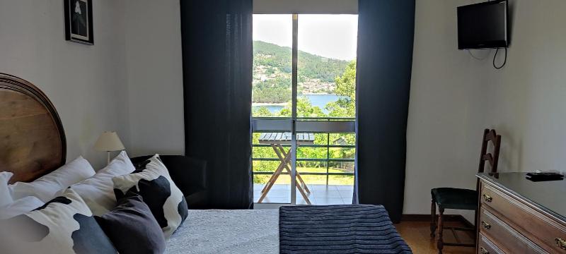 Double Room with Private Bathroom image 2