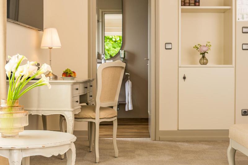 Landschloss Double Room I image 4