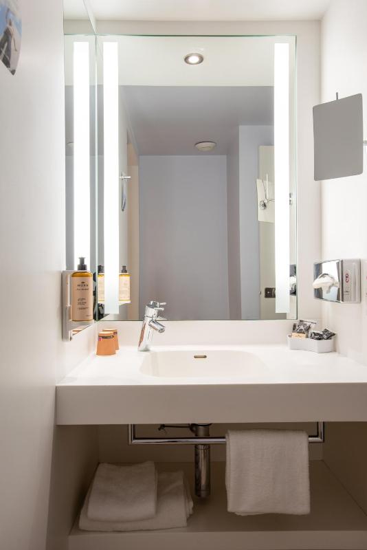 Privilege Double Room image 4