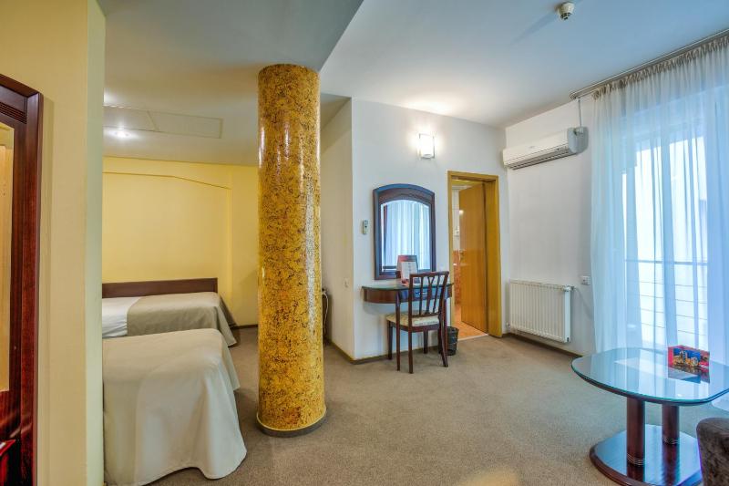 Deluxe Twin Room - 4 stars image 2