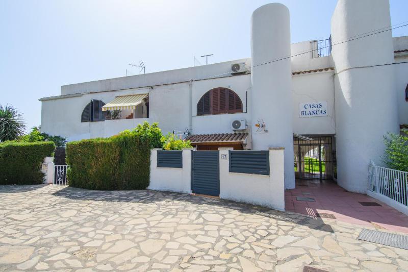Casas Blancas Parque Montroig - image 12
