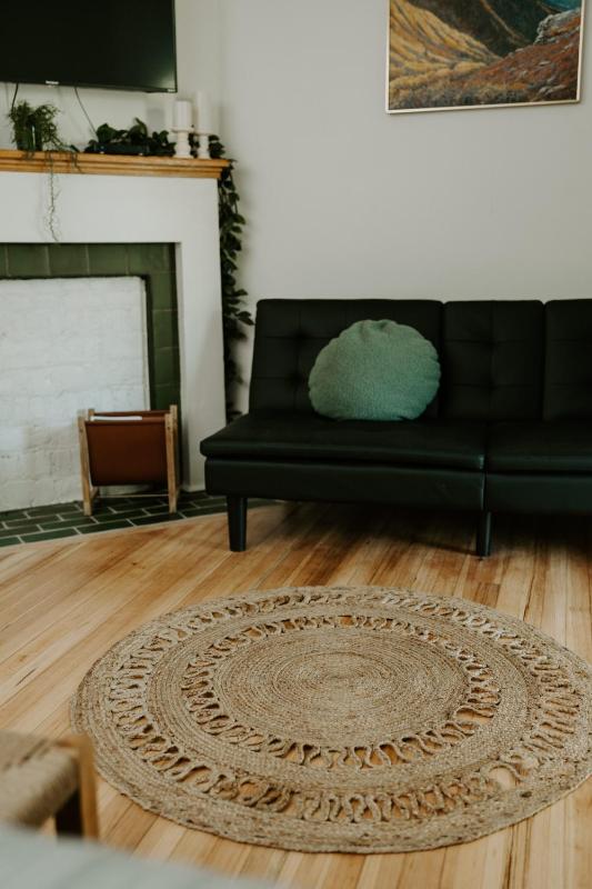 King Studio with Sofa Bed image 3