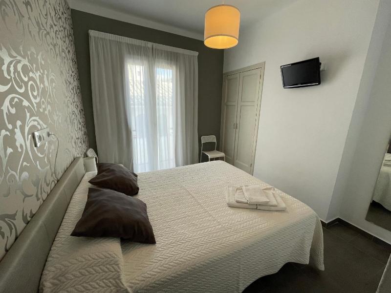 Superior Double or Twin Room with Balcony image 4