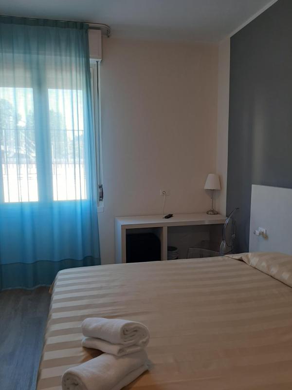 Double Room - Disability Access image 2
