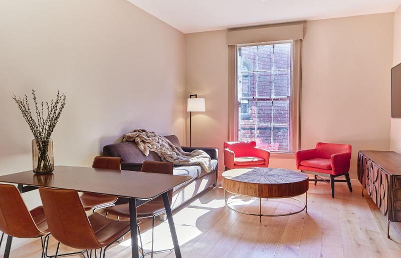 1 Bedroom ADA Loft image 4