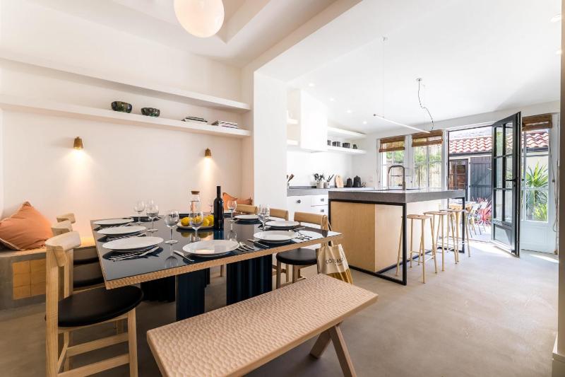 PAMPA KEYWEEK Town house with terrace in Biarritz - image 1