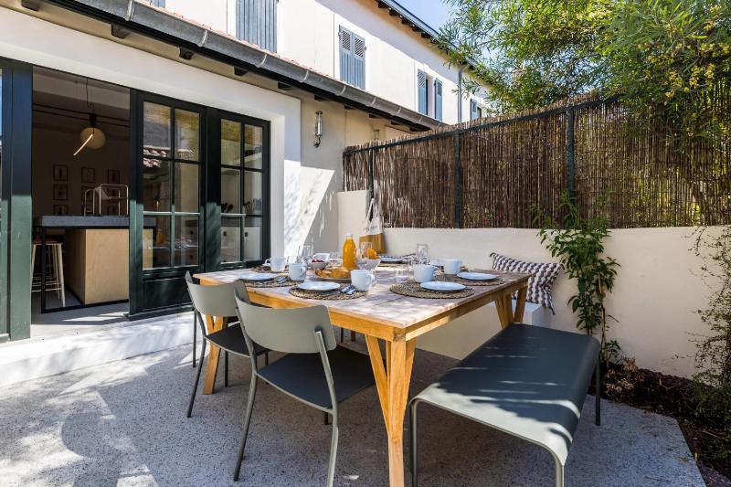 PAMPA KEYWEEK Town house with terrace in Biarritz - image 16