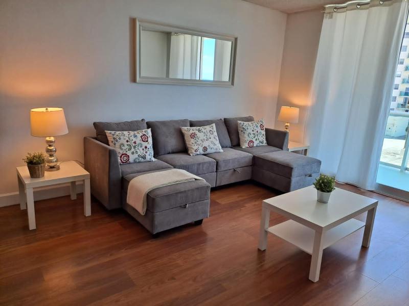 The Tides on Hollywood Beach OceanView 6D - image 15