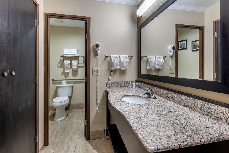 Double Room with Two Double Beds - Non-Smoking image 2