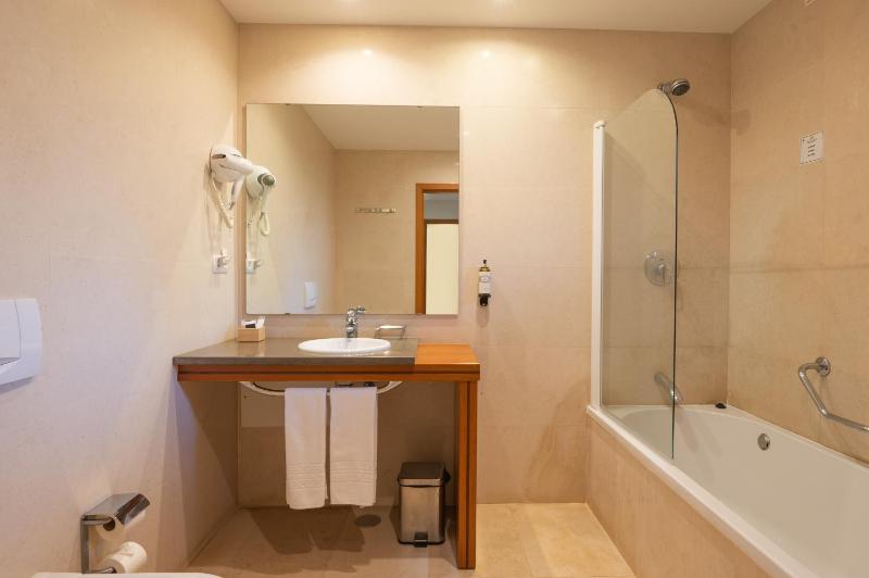 Studio with Balcony and Pool View image 2
