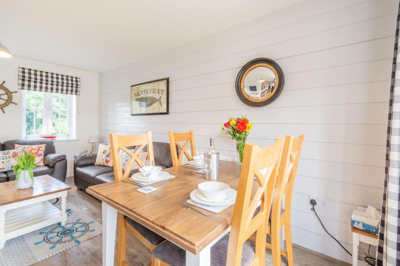 Lilipad Cottage - image 19