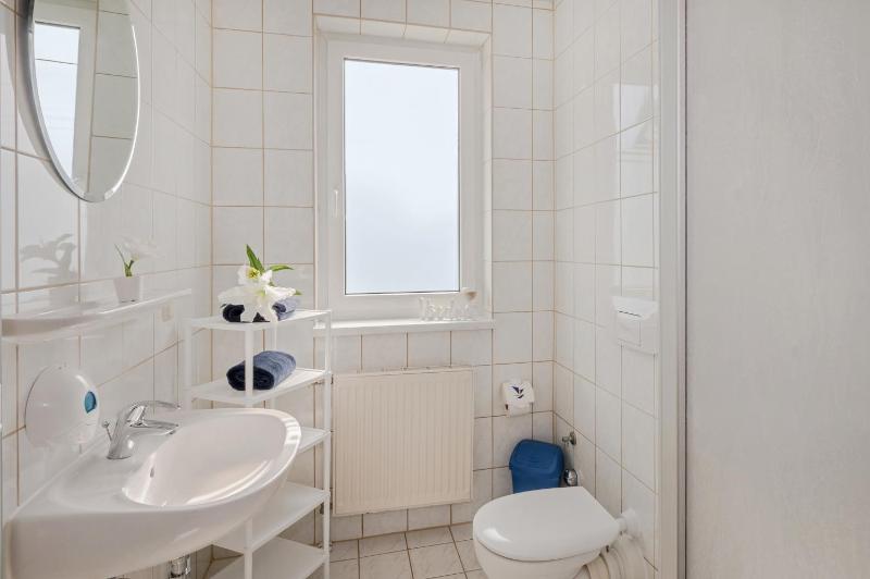 Double Room image 4