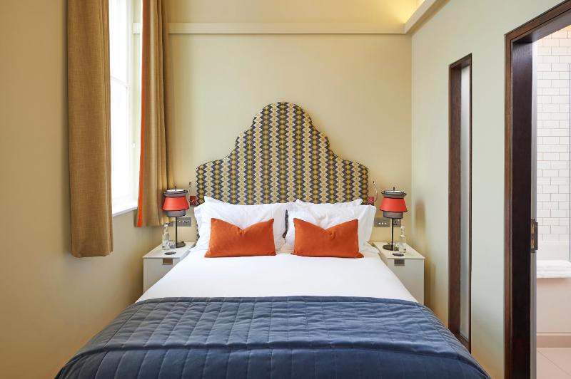 Cosy Double Room image 4