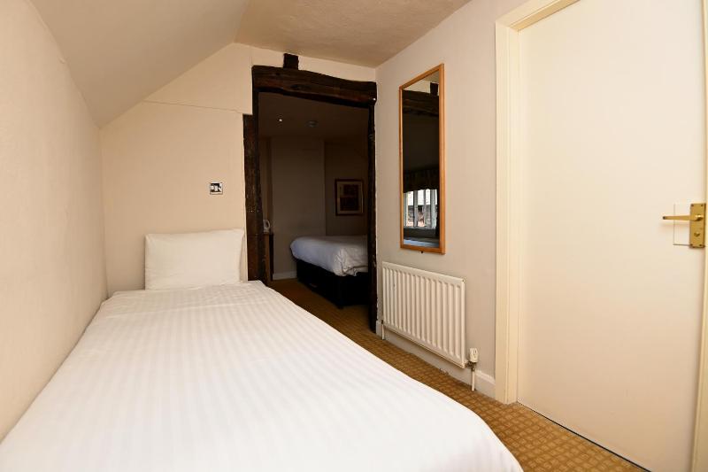 Standard Family Room image 2