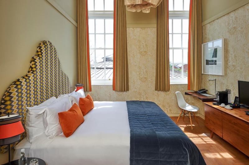 Deluxe Room image 1