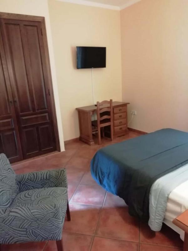 Double Room image 1