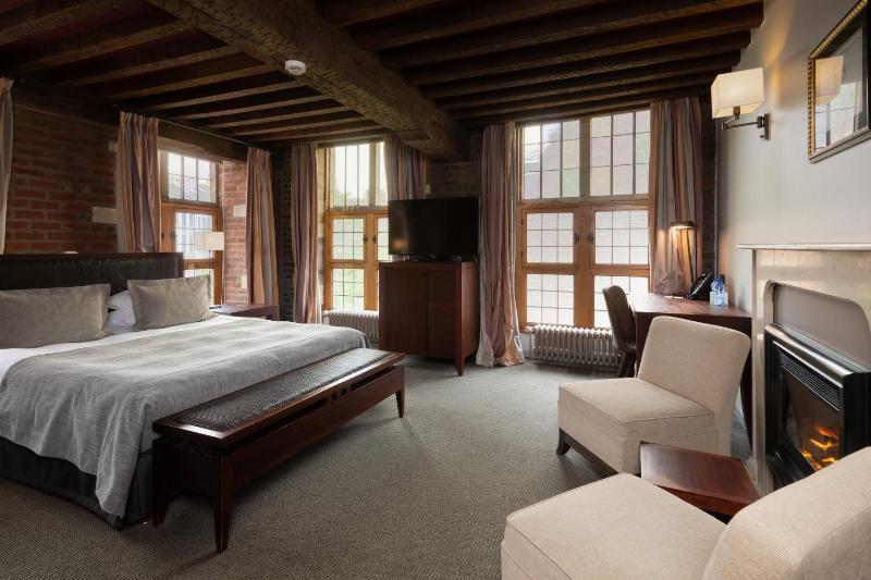Superior Double Room image 3