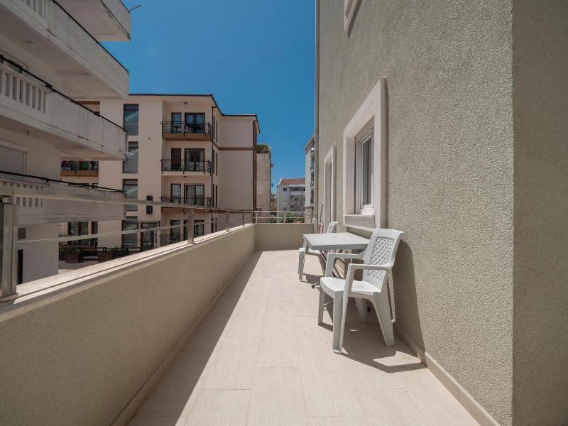 Marea Apartments Budva - image 15