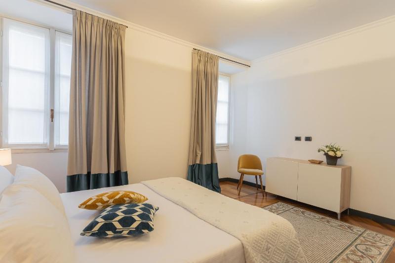 Lake Holiday Como by Rent All Como - image 4