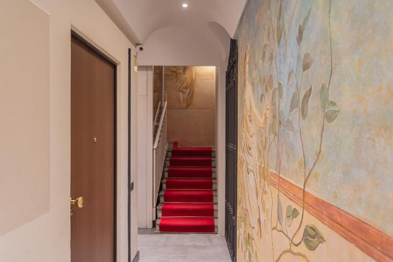 Lake Holiday Como by Rent All Como - image 12