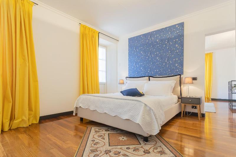 Lake Holiday Como by Rent All Como - image 8