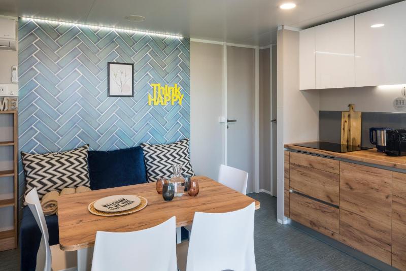 Premium Two-Bedroom Mobile Home with Terrace image 3