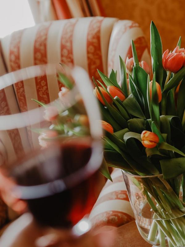 Standard Twin Room with Balcony image 4