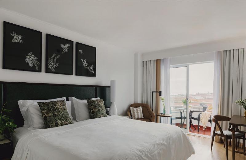 Superior Double or Twin Room image 4