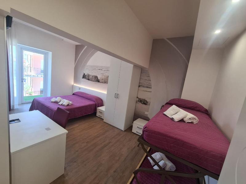 Quadruple Room image 4