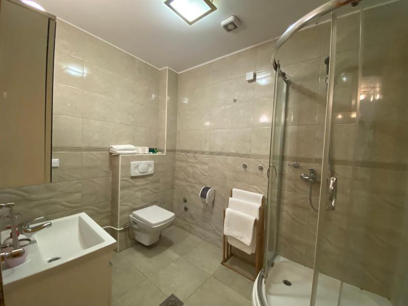 Quadruple Room image 2