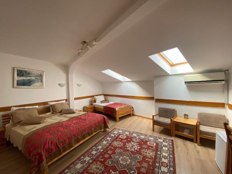 Triple Room image 3