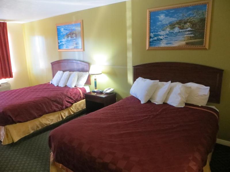 Double Room with Two Double Beds image 4