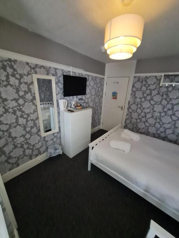 Triple Room image 4