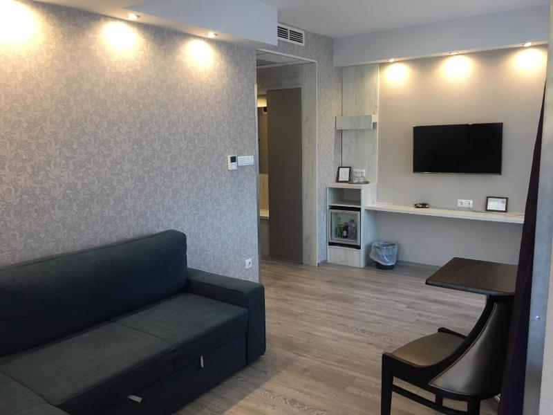 Superior Suite image 3