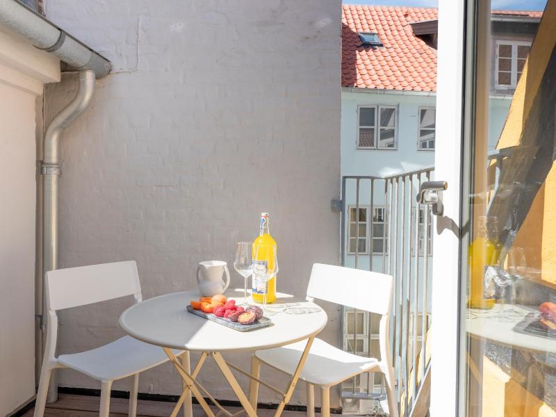 Regent 6- Cozy 1-Bdr Apt with Terrace in the Centre of Copenhagen - image 7