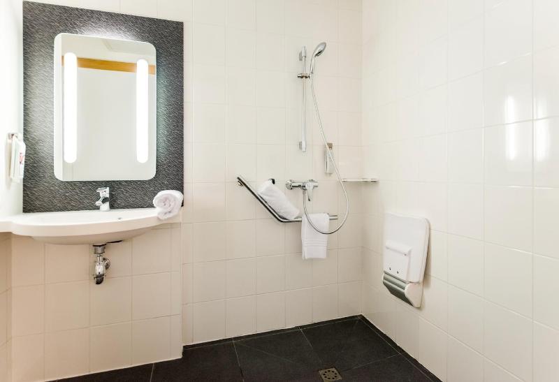 Room for 1 or 2 persons image 3