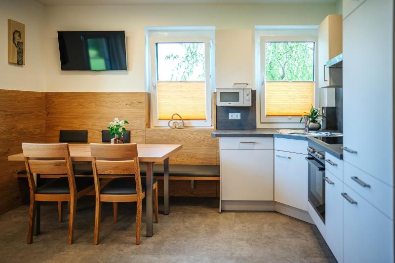 One-Bedroom Apartment with Garden image 1