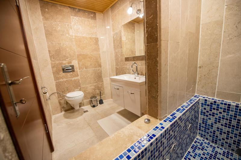 Standard Double Room image 3