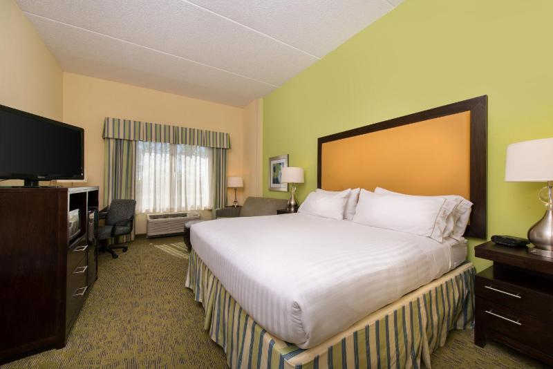 Standard King Room image 1