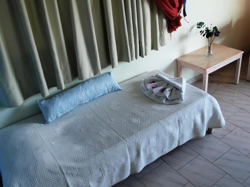 Studio (3 Adults) with Garden View - Ground Floor image 2