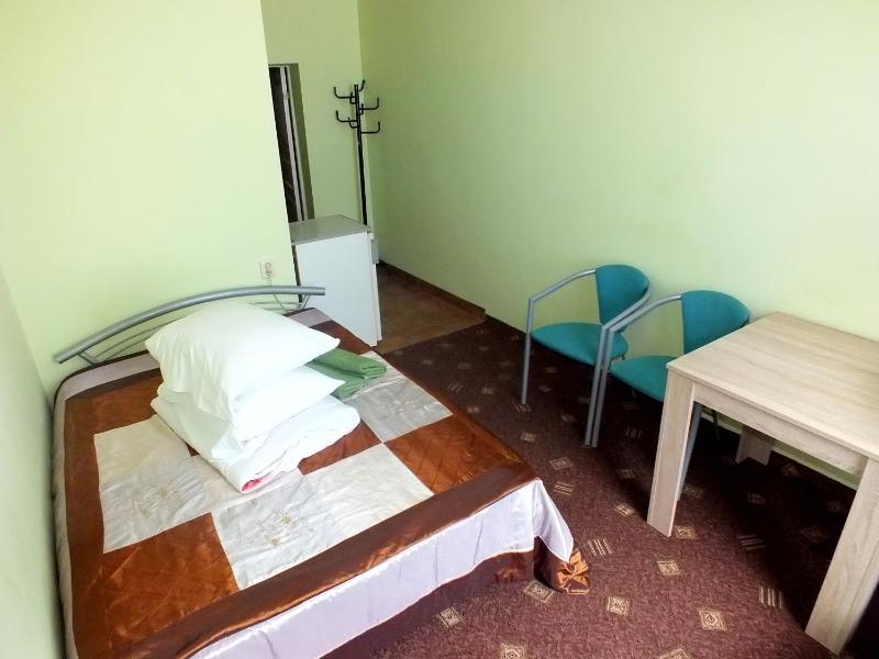 Double or Twin Room with Private Bathroom image 3