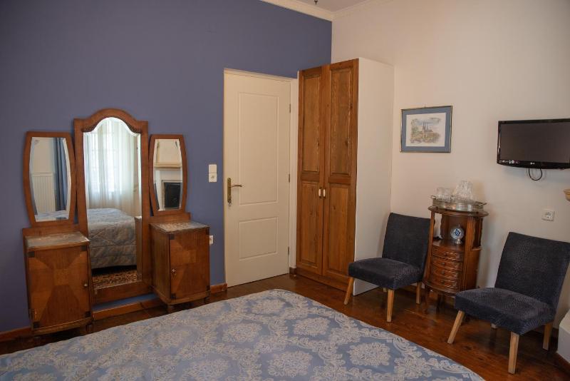 Double Room image 4
