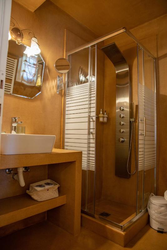 Junior Suite with Balcony image 3
