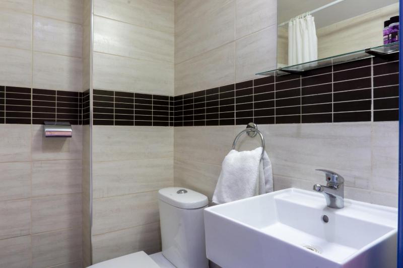 Double or Twin Room with Mountain View image 4