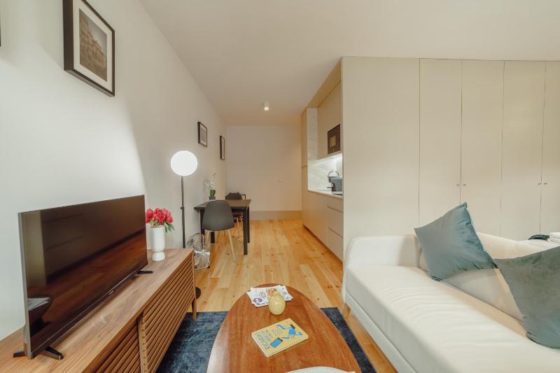 Legacy Oporto Premium Apartments by Vacationy - image 14