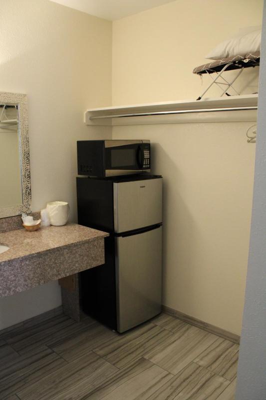 Deluxe Room image 2