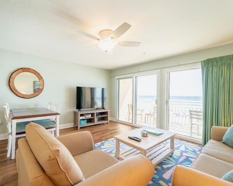 Salty Dolphin - Gulf Front Oasis - image 13