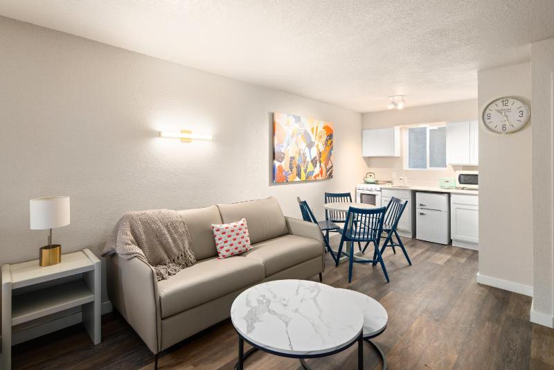 King Suite image 2
