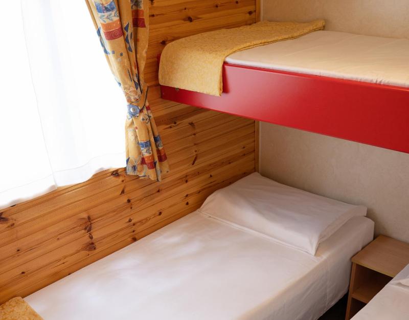 Mobile Home image 4